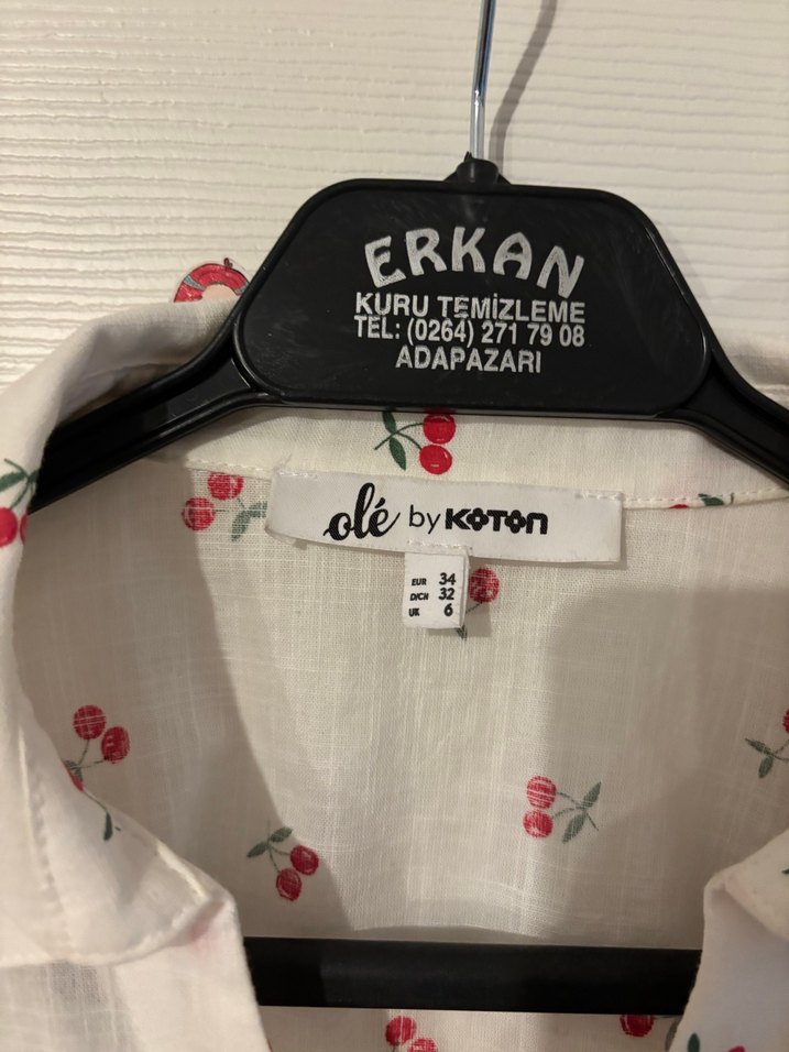 Kiraz Desenli Beyaz Kısa Kollu Gömlek - Görsel 3