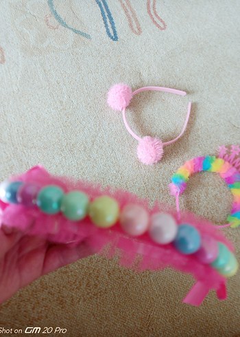 Renkli Boncuklu ve Ponponlu Çocuk Taçları - Görsel 2