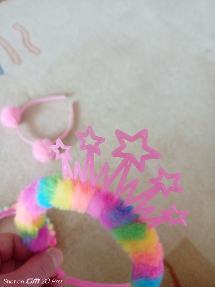 Renkli Boncuklu ve Ponponlu Çocuk Taçları - Görsel 3