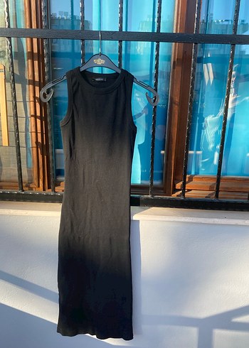 Siyah Uzun Kolsuz Elbise - Görsel 2