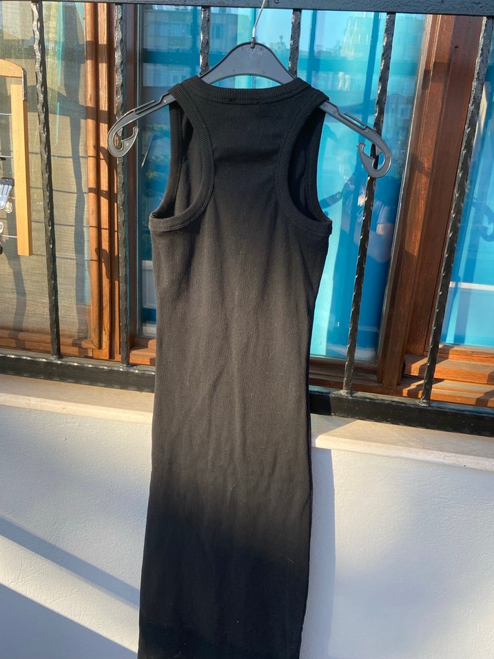 Siyah Uzun Kolsuz Elbise - Görsel 3