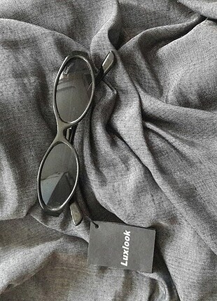 Siyah vintage retro güneş gözlüğü 