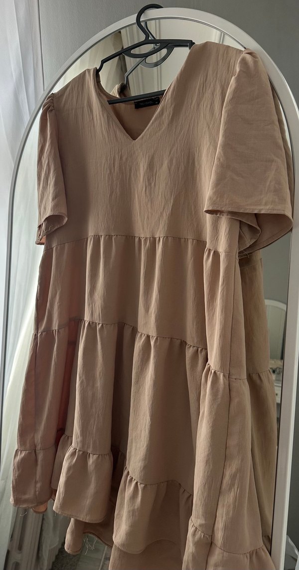 Bej V Yaka Midi Keten Elbise - Görsel 3