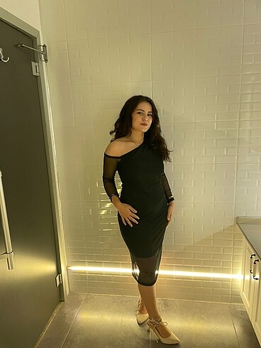 Siyah elbise
