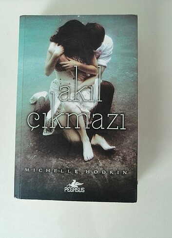  Mara Dyer Serisi 3 kitap + Shawn İtirafları 2 kitap