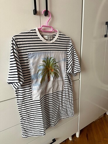 Pull and Bear Tshirt