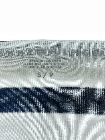 s Beden çeşitli Renk Tommy Hilfiger T-shirt %70 İndirimli.