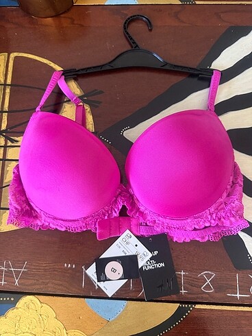 Yeni H&M push up sütyen B85