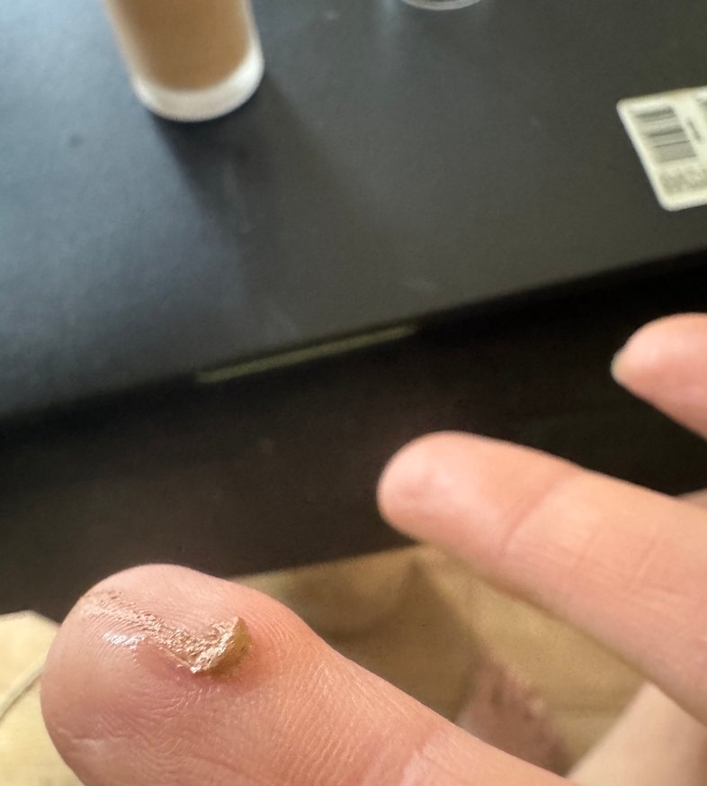 Ombia Cosmetics Mat Fondöten - Bej - Görsel 4