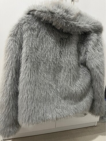 Zara model peluş mont - Görsel 5