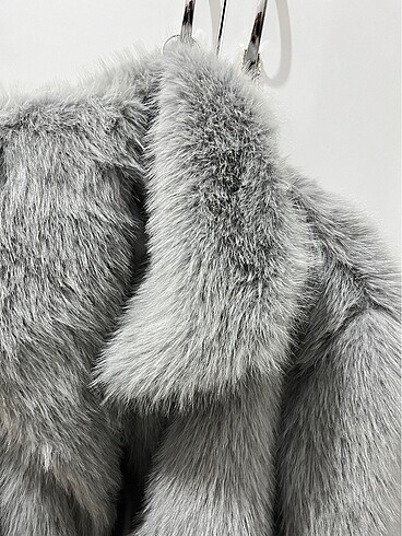 Zara model peluş mont - Görsel 8