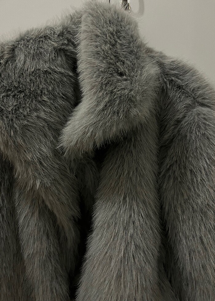 Zara model peluş mont - Görsel 3