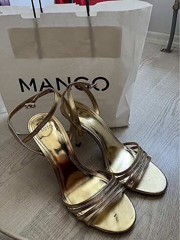 Mango topuklu ayakkabı