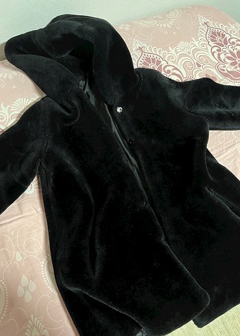 Siyah Kapüşonlu Peluş Kaban - Görsel 3