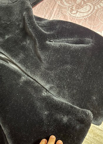 Siyah Kapüşonlu Peluş Kaban - Görsel 8