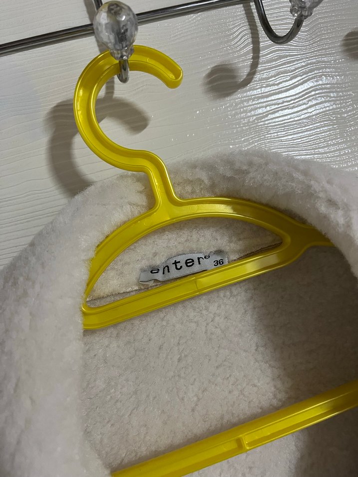 Kadın Bej Uzun Kürklü Ceket - Görsel 5