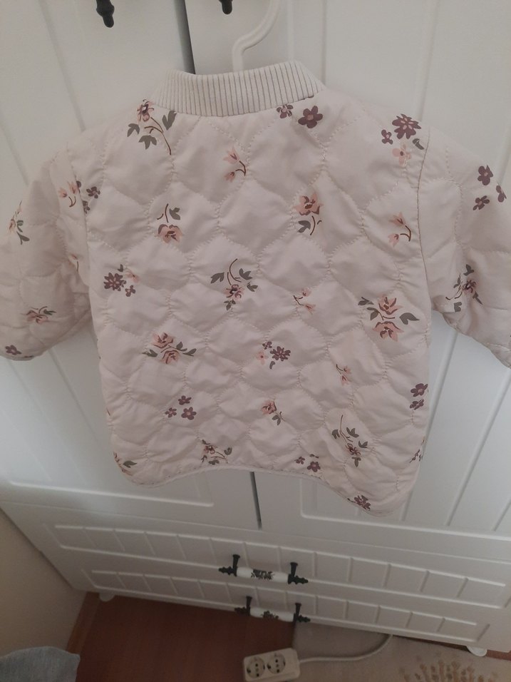 H M marka kapitone Mont - Görsel 2