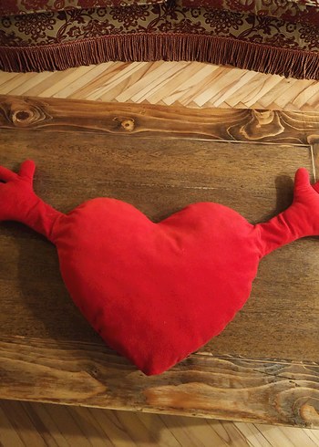 Kırmızı Kalp Şeklinde yastik - Görsel 3