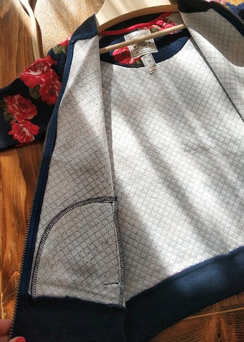 Çiçek Desenli Koyu Kırmızı Kadın Fermuarlı Ceket - Görsel 6