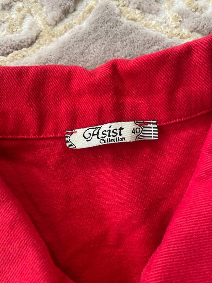 Kırmızı Düğmeli Kadın Ceket - Görsel 2