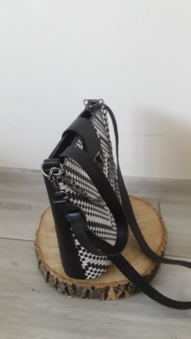 Siyah Beyaz Kemerli Zebra Desenli Kadın Çanta - Görsel 2