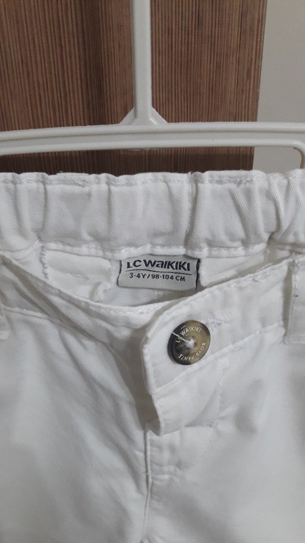 Erkek Beyaz Pamuklu Düğmeli Şort - Görsel 3