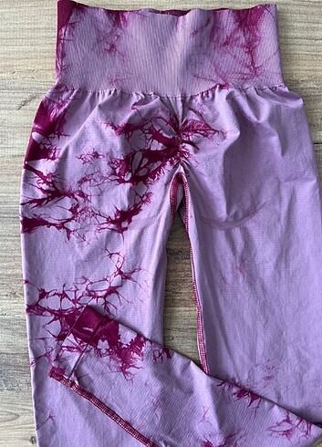 Batik Tayt