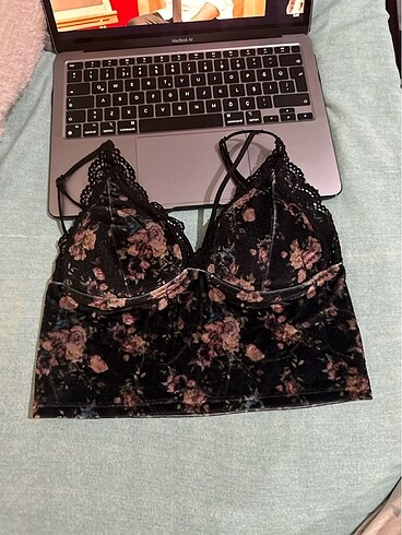 bralet