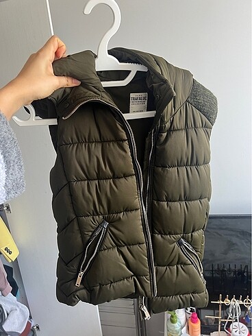 Zara yeşil şişme yelek
