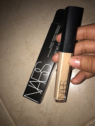 Nars Nars likit kapatıcı