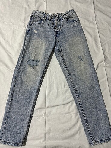 stradivarius yırtık mom jean