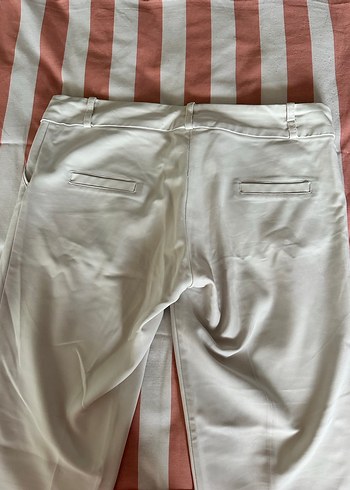 Beyaz Kadın Kumaş Pantolon Midi Boy - Görsel 3
