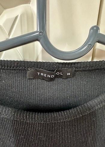 Siyah Kesik Detaylı Uzun Kollu Elbise - Görsel 3