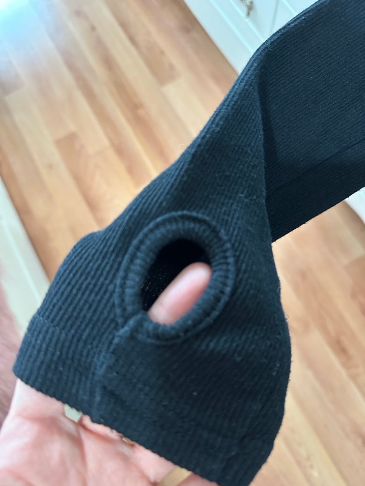 Siyah Kesik Detaylı Uzun Kollu Elbise - Görsel 2