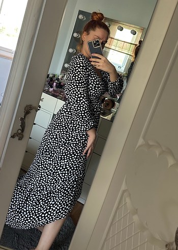 Puantiye Desenli Siyah Elbise - Görsel 2