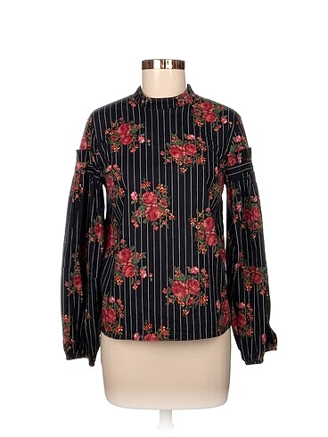 H&M Bluz %70 İndirimli.