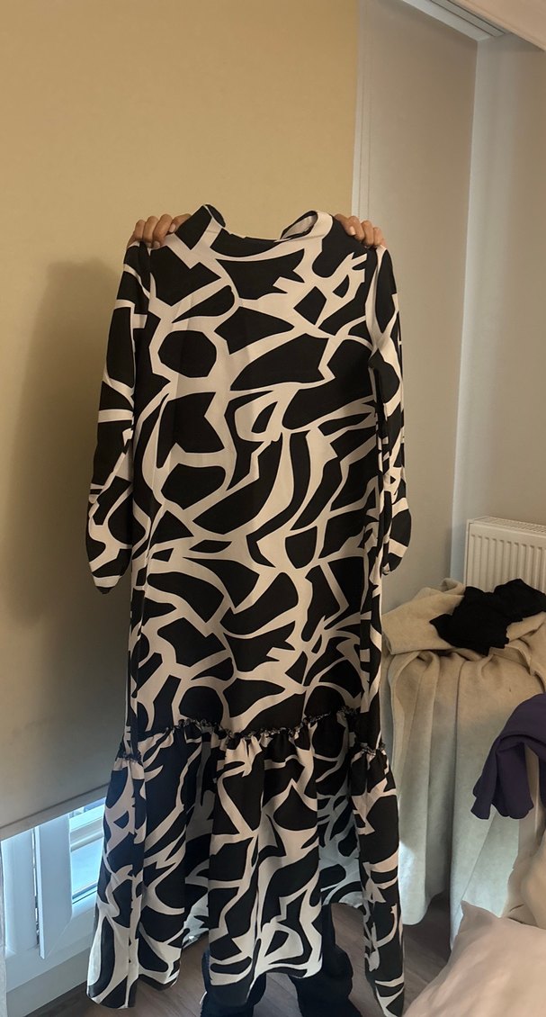 Siyah Beyaz Zebra Desenli Uzun Elbise - Görsel 2