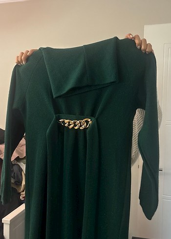 Zincir Detaylı Yeşil Uzun Kadın Elbise - Görsel 2