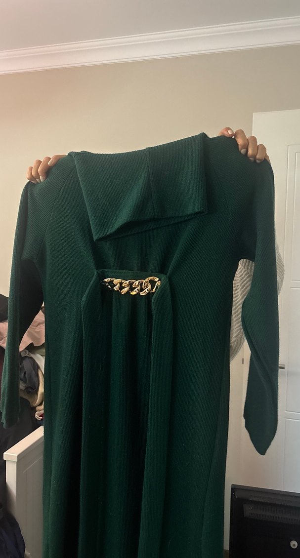 Zincir Detaylı Yeşil Uzun Kadın Elbise - Görsel 2