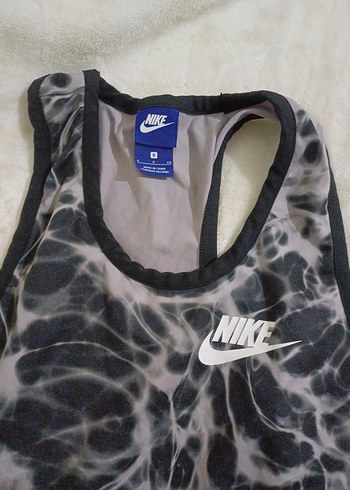 Nike Nike Gri Batik Desenli Kolsuz Spor Atlet