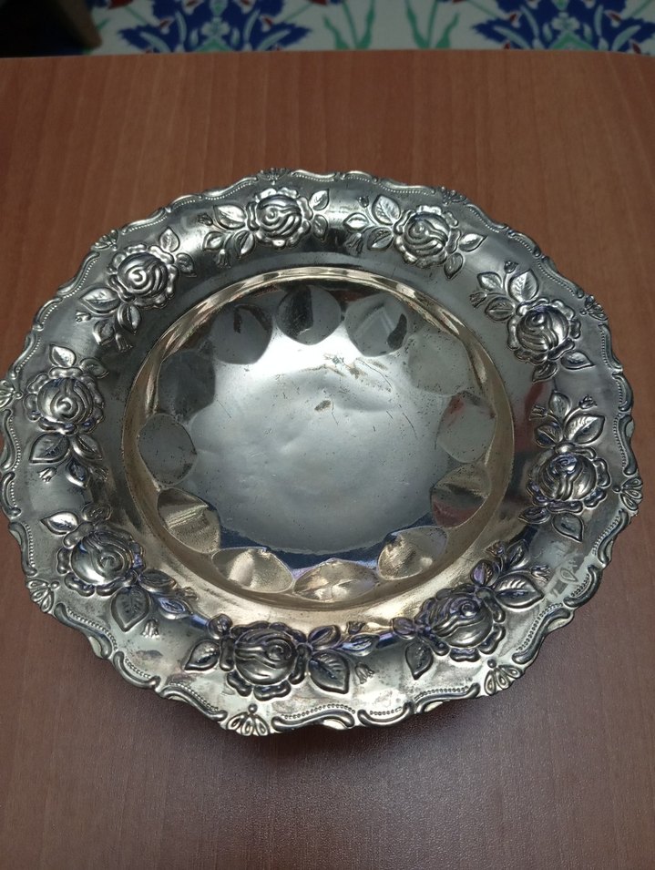 Çiçek Desenli Parlak Geleneksel Tabak - Görsel 2