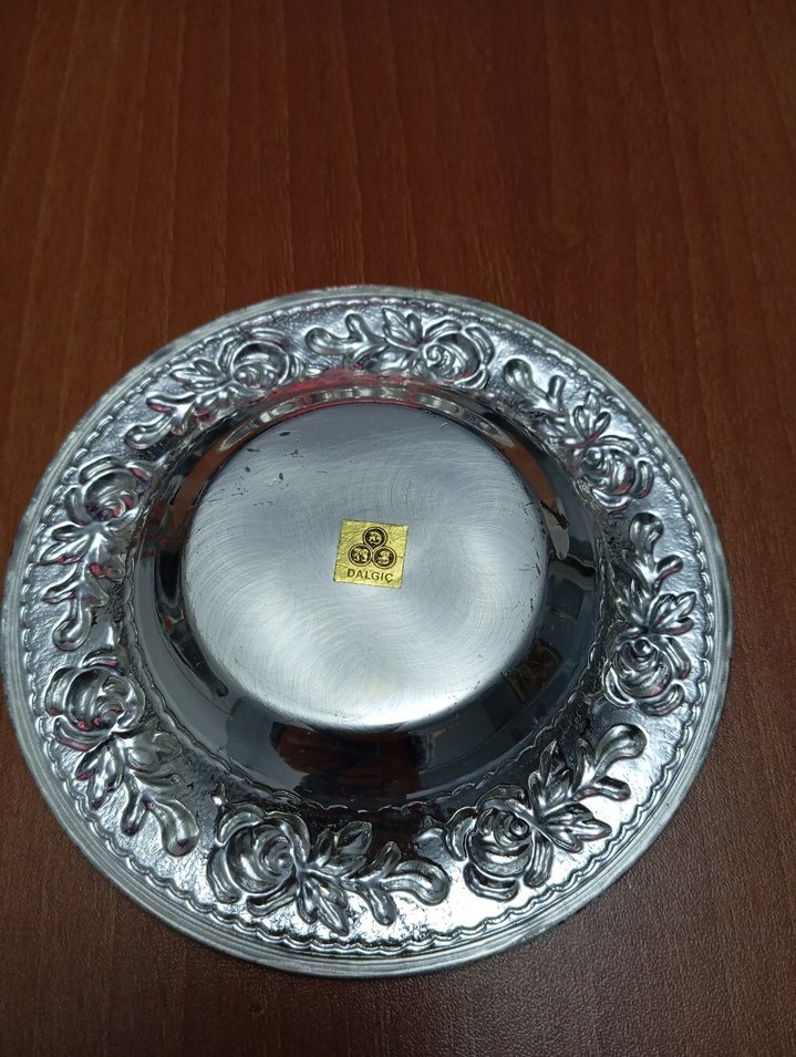 Çiçek Desenli Parlak Gümüş Tabak - Görsel 3