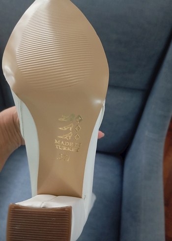 Beyaz Deri İnce Topuklu Dizüstü Kadın Çizme - Görsel 4