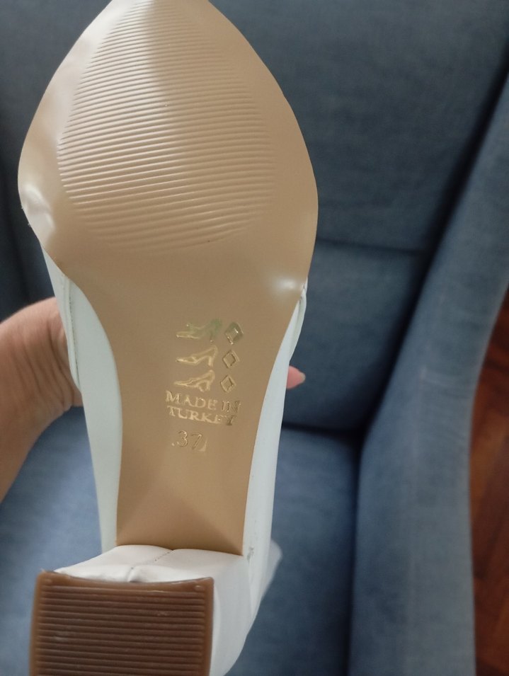 Beyaz Deri İnce Topuklu Dizüstü Kadın Çizme - Görsel 4