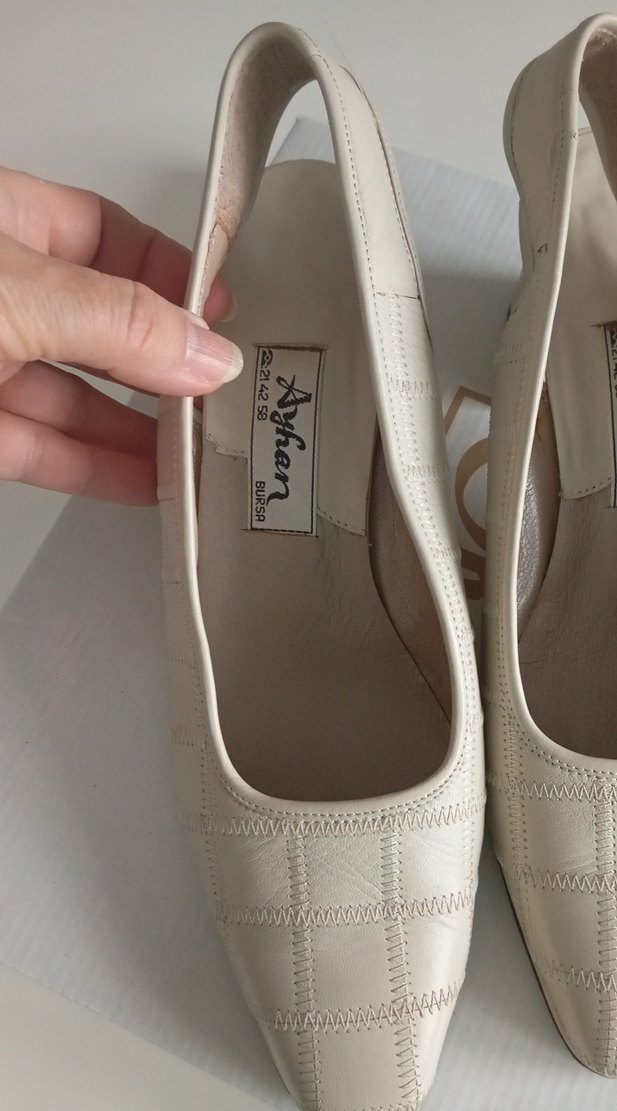 Beyaz Kareli Kadın Topuklu Ofis Ayakkabısı - Görsel 2