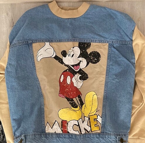 Mickey'li Sweat