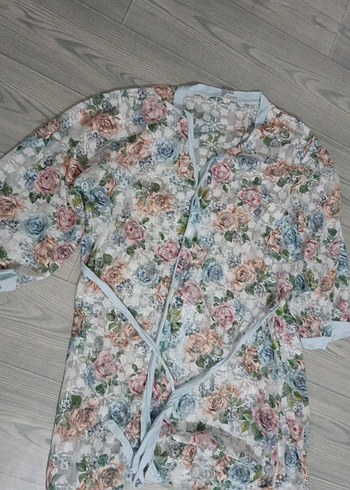 Çiçekli sabahlık - Görsel 4