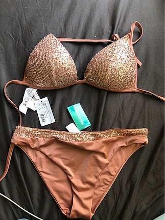 -Satıldı- Calzedonia pullu bikini takımı