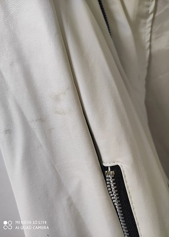 Düğmeli Beyaz Keten Kadın Ceket - Görsel 4