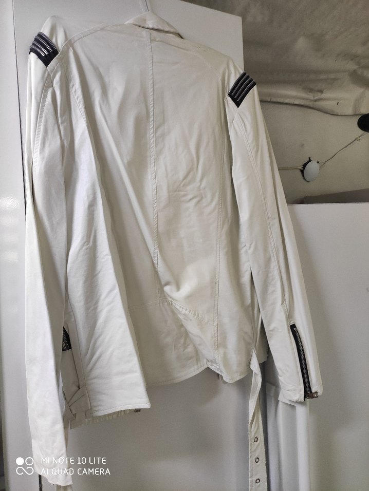 Düğmeli Beyaz Keten Kadın Ceket - Görsel 2